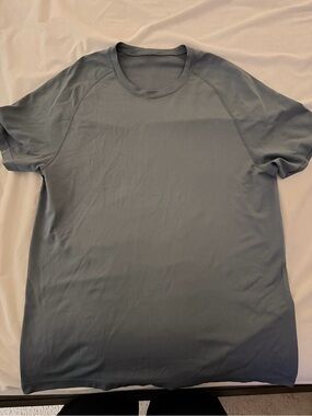 Men's Crew Neck Short Sleeve Shirt - light blue